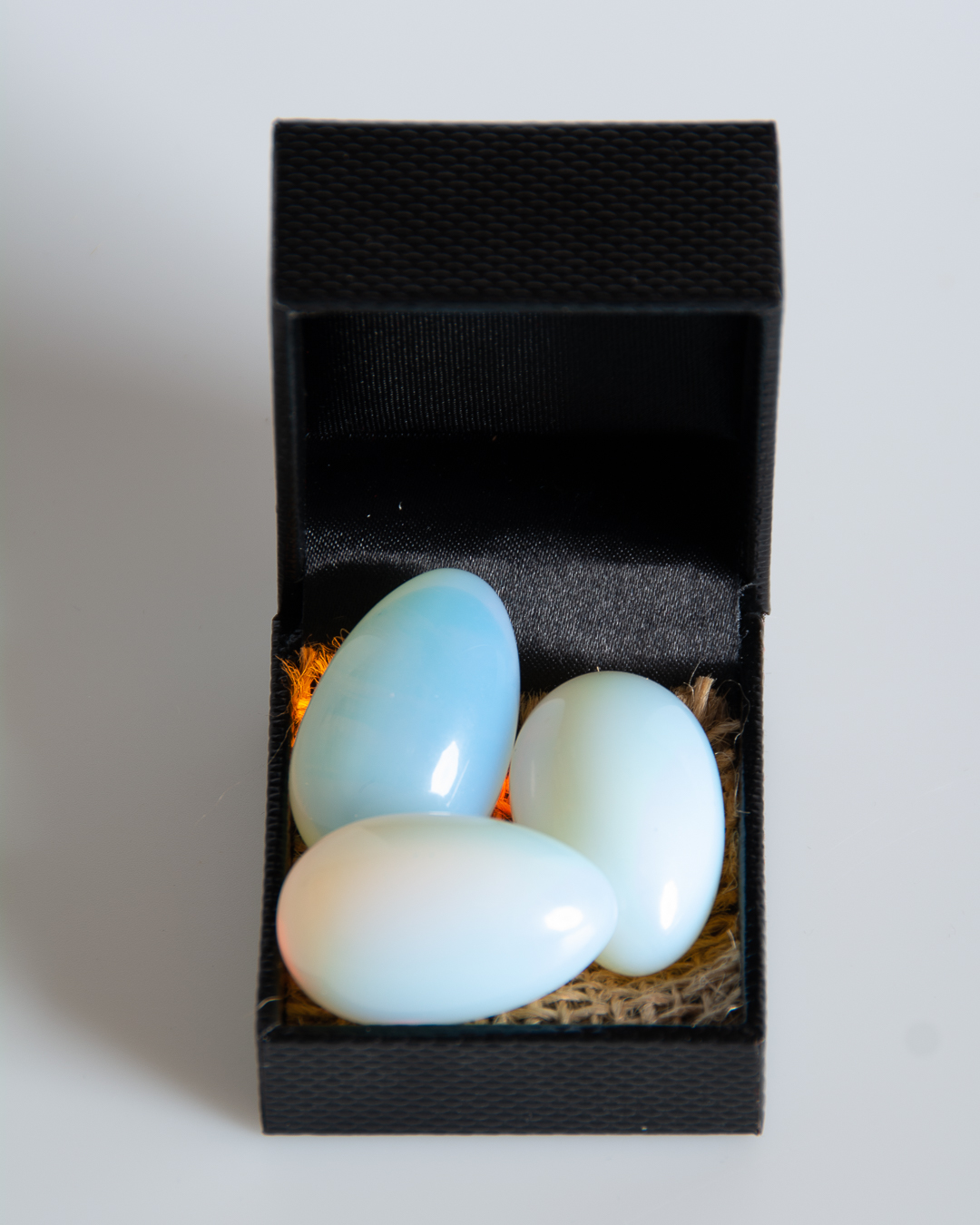 Egg Shapped Chilling Gemstones