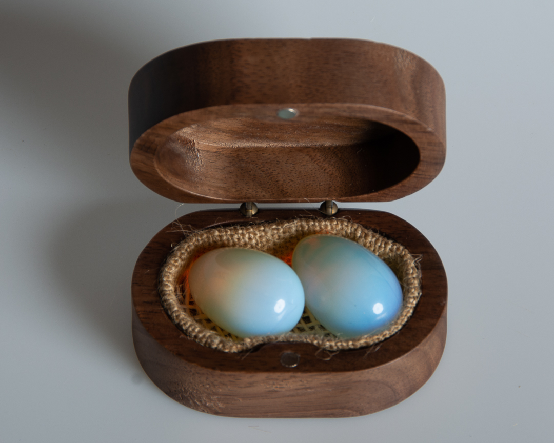 Cooling Eggs Gemstones in Oval Wooden Gift Box